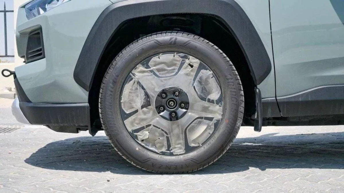 Toyota RAV4 ADVENTURE TOYOTA RAV4 ADVENTURE-V AWD 2.5L 2024-7-0