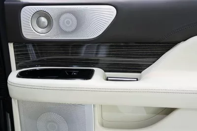 Lincoln Navigator Presidential-2
