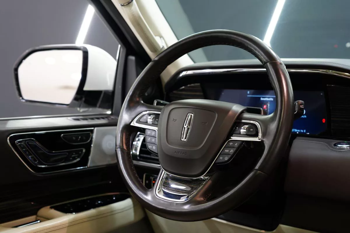 Lincoln Navigator Presidential-9-9