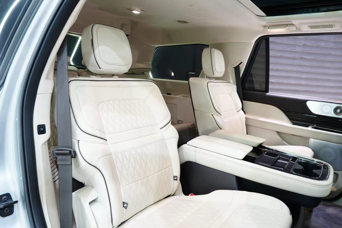 Lincoln Navigator Presidential-8-8