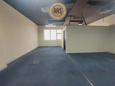 Spacious Office just 119k 1063 SqFt with all bills included-4