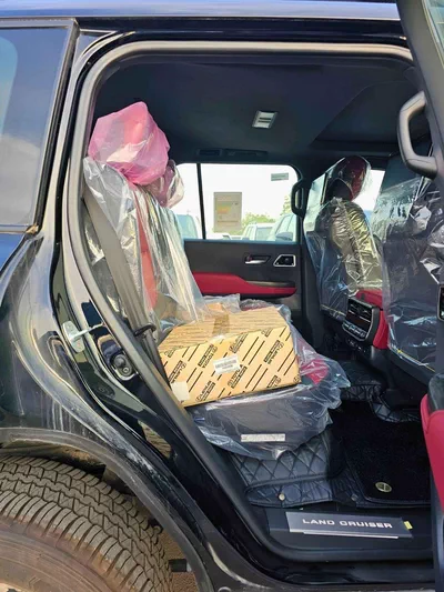 Toyota Land Cruiser GR SPORT || 3.3L Diesel V6 / RADAR / BIG DVD / REAR ENTERTAINMENT DVD / COOL BOX (CODE#LCDGR)-11