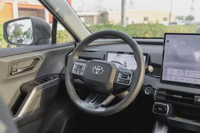 Toyota RAV4 LUXURY | 2026 | 4WD | V4 2.5L Hybrid | Full Option No.1  (EXPORT ONLY)-9