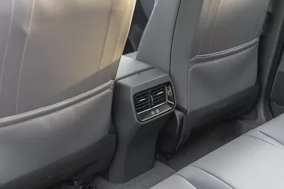 Toyota RAV4 LUXURY | 2026 | 4WD | V4 2.5L Hybrid | Full Option No.1  (EXPORT ONLY)-12