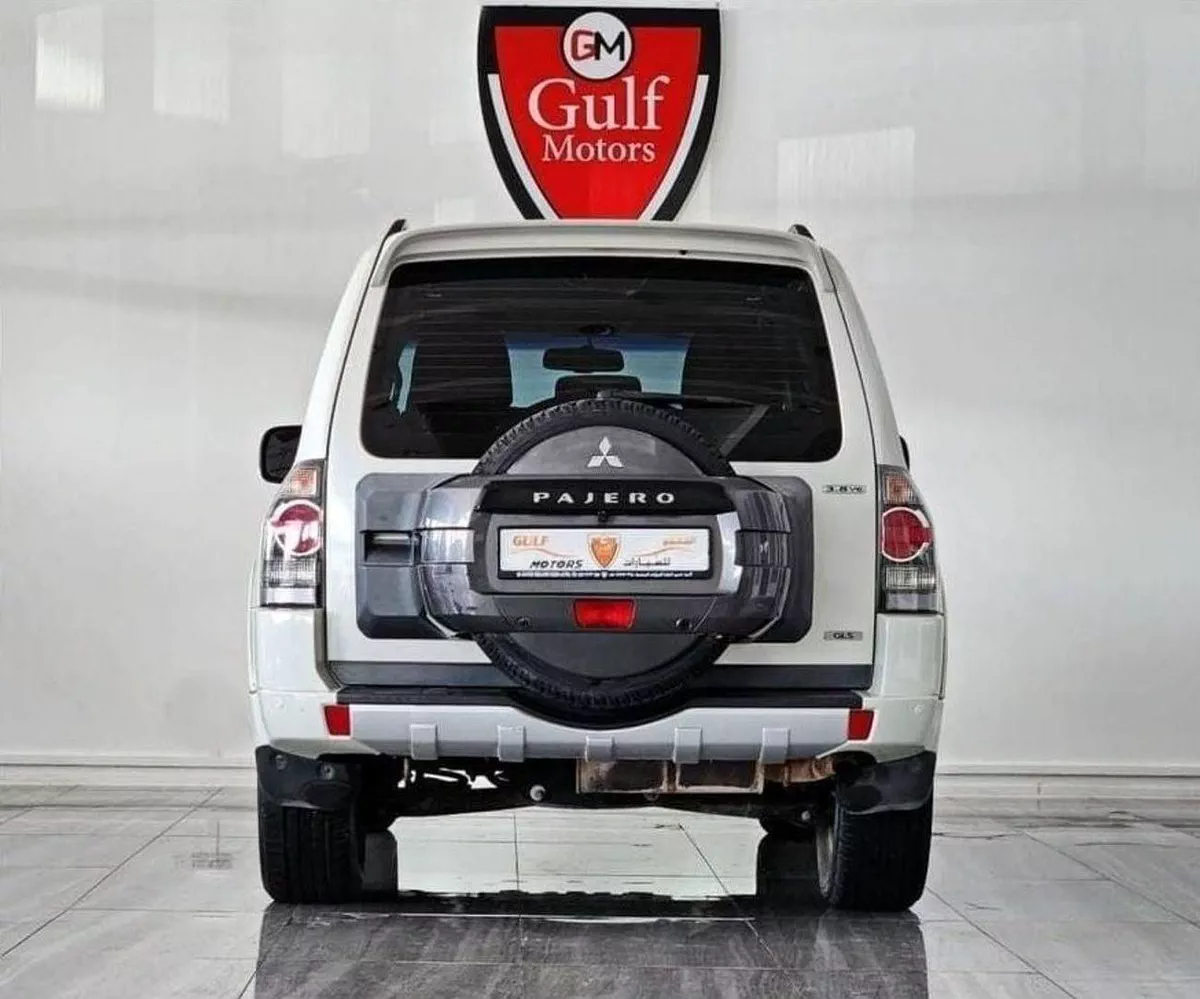 Mitsubishi Pajero GLS HIGHLINE PLATINUM 3.8L-6CYL 2DR - FULL OPTION FULLY SERVICE. Al Habtoor Motors-4-0