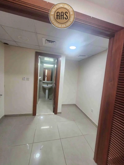 Spacious and luxurious 3bhk with a closed kitchen in mankhool near sharaf dg metro station-6