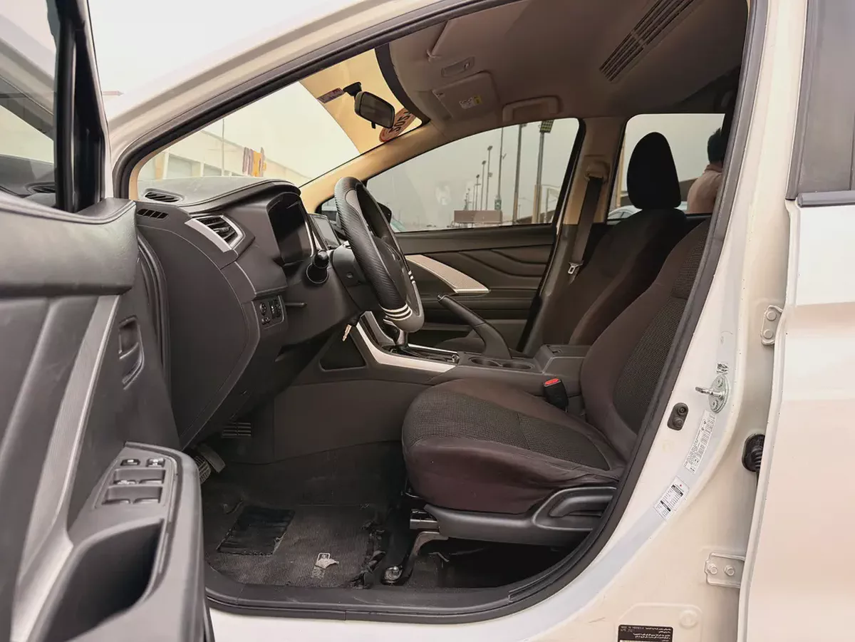 2021 Mitsubishi Xpander GLS | GCC Specs | 7-Seater-6-6