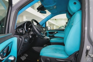 Mercedes Benz V 250 VIP BUSINESS VAN – FULL LUXURY OPTION | BRAND NEW | GCC | 2023