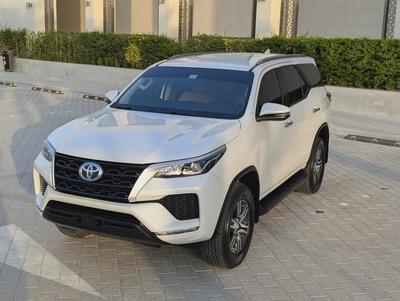 2023 Toyota Fortuner EXR - V4 2.7L 4X4 - Original Paint - GCC Specs - Like New!-1