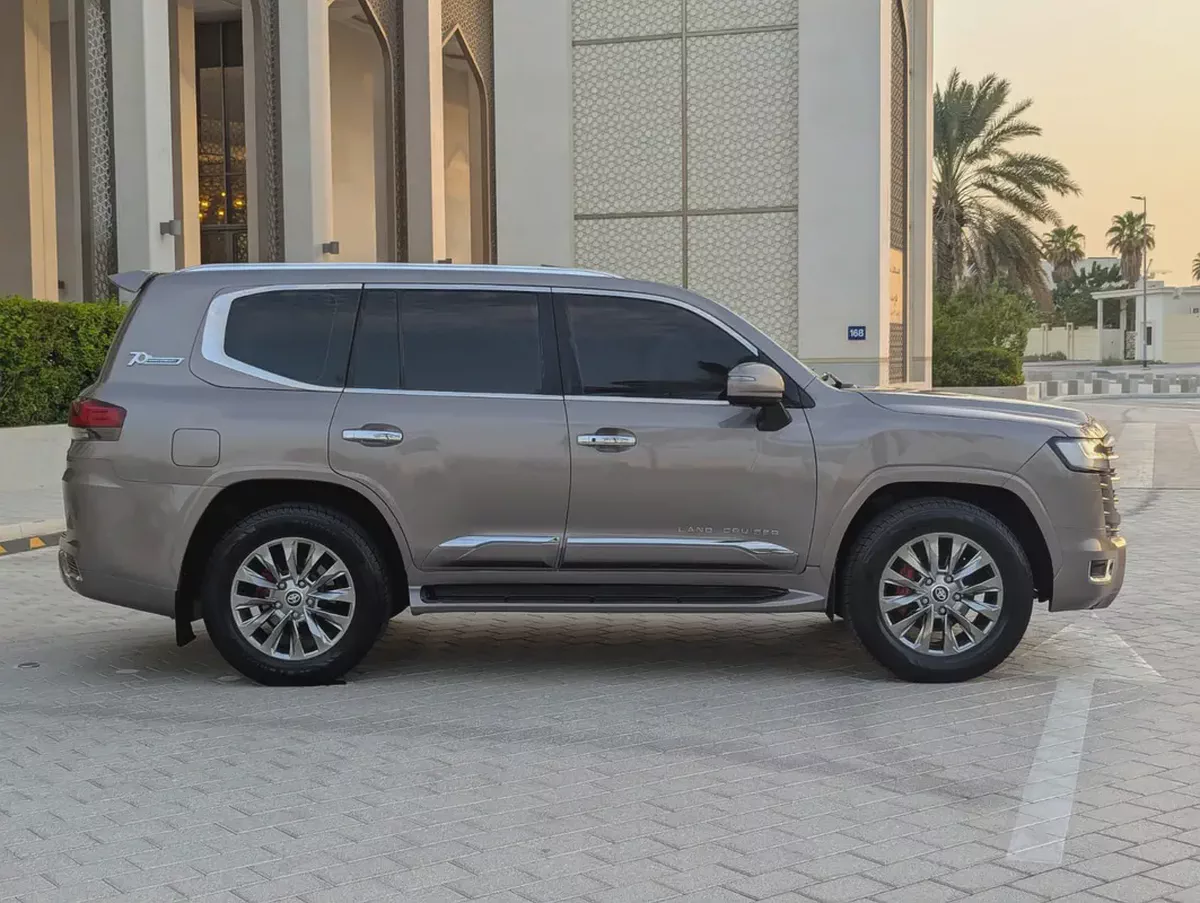 Toyota Land Cruiser VXR 2013 Facelifted 2026 With Interior and Exterior GCC Specs | Well Maintained-12-12