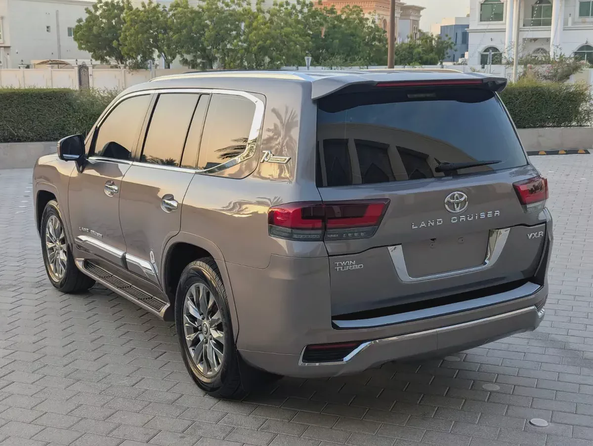 Toyota Land Cruiser VXR 2013 Facelifted 2026 With Interior and Exterior GCC Specs | Well Maintained-13-13