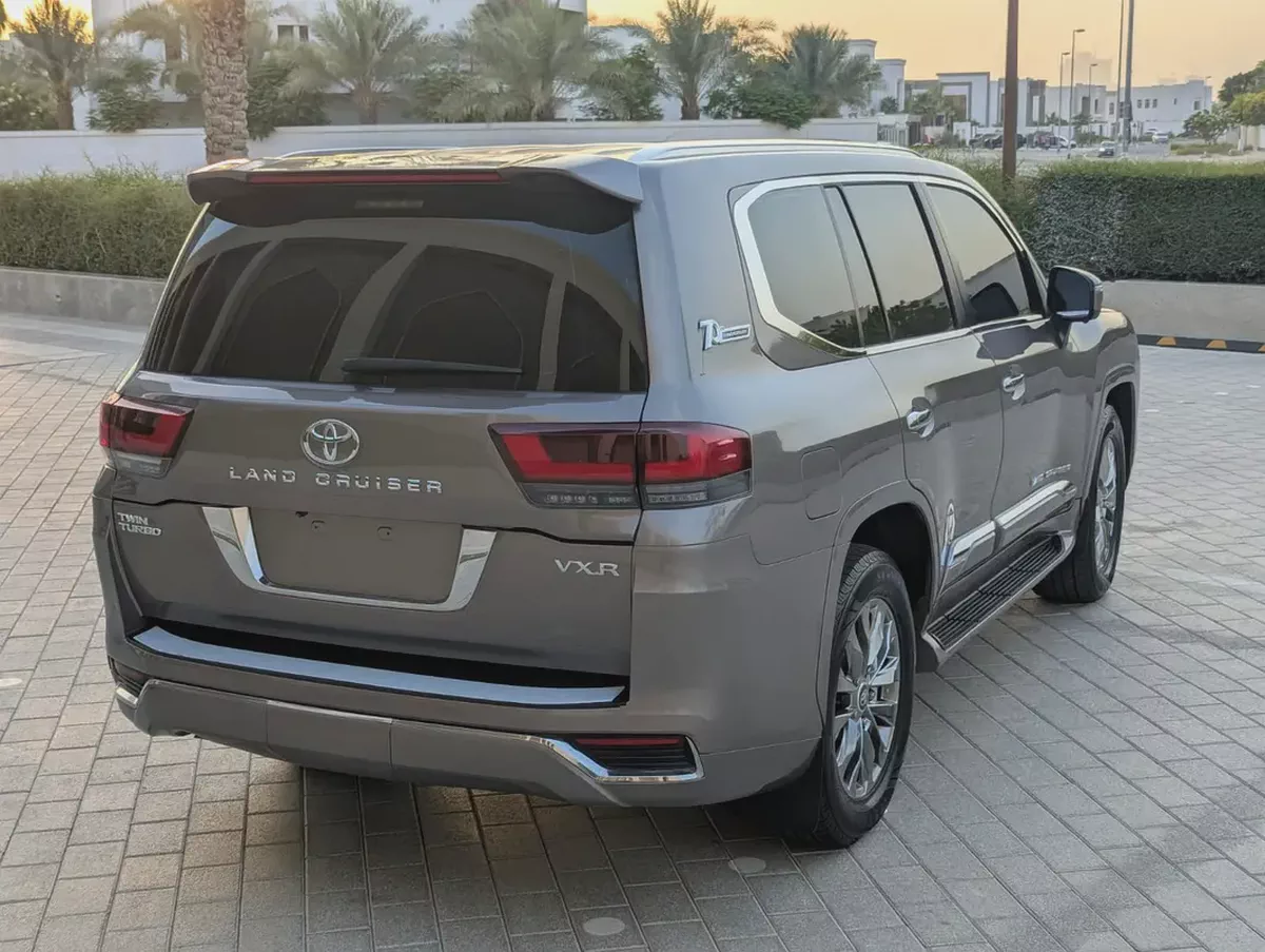 Toyota Land Cruiser VXR 2013 Facelifted 2026 With Interior and Exterior GCC Specs | Well Maintained-14-14