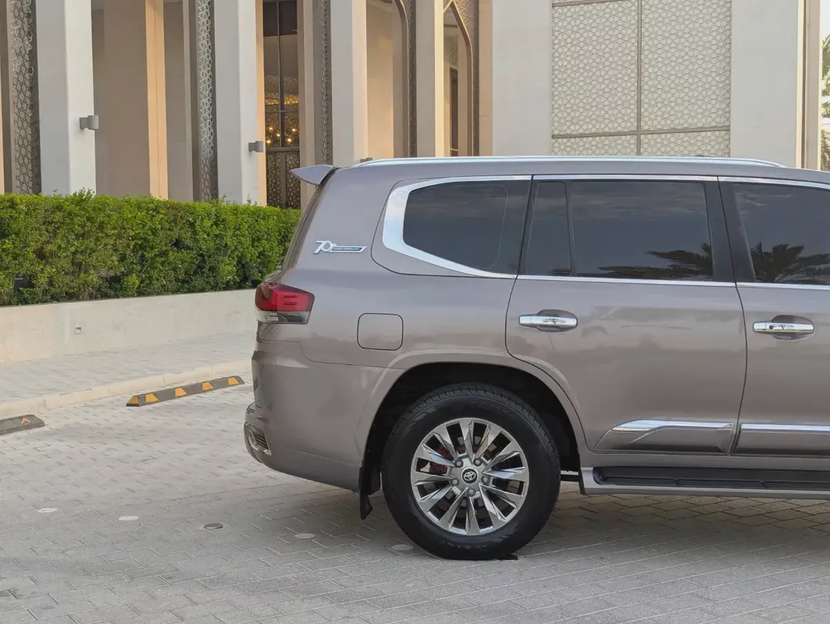Toyota Land Cruiser VXR 2013 Facelifted 2026 With Interior and Exterior GCC Specs | Well Maintained-17-17