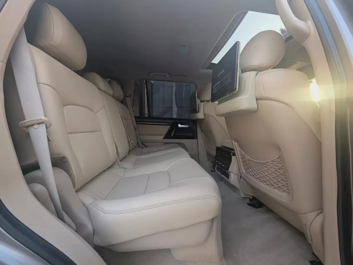 Toyota Land Cruiser VXR 2013 Facelifted 2026 With Interior and Exterior GCC Specs | Well Maintained-5-5