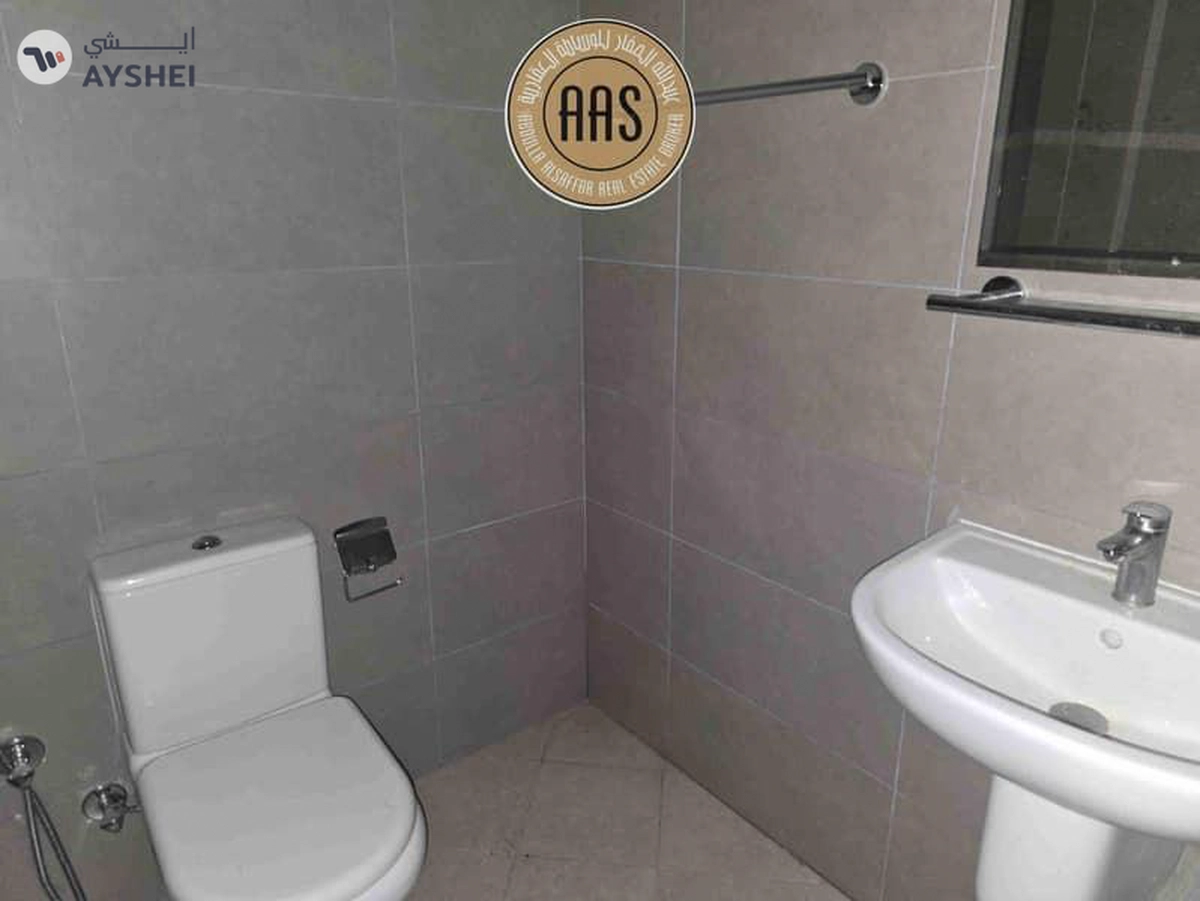 Luxurious 2BR + 3 Bath Ready to Move All Amenities Prime Location-11-11