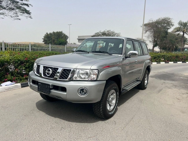Nissan Patrol Safari 4.8L M/T
