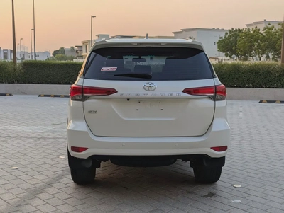 Toyota Fortuner 2022 Diesel V4 2.8L GCC Specs Excellent Condition-4