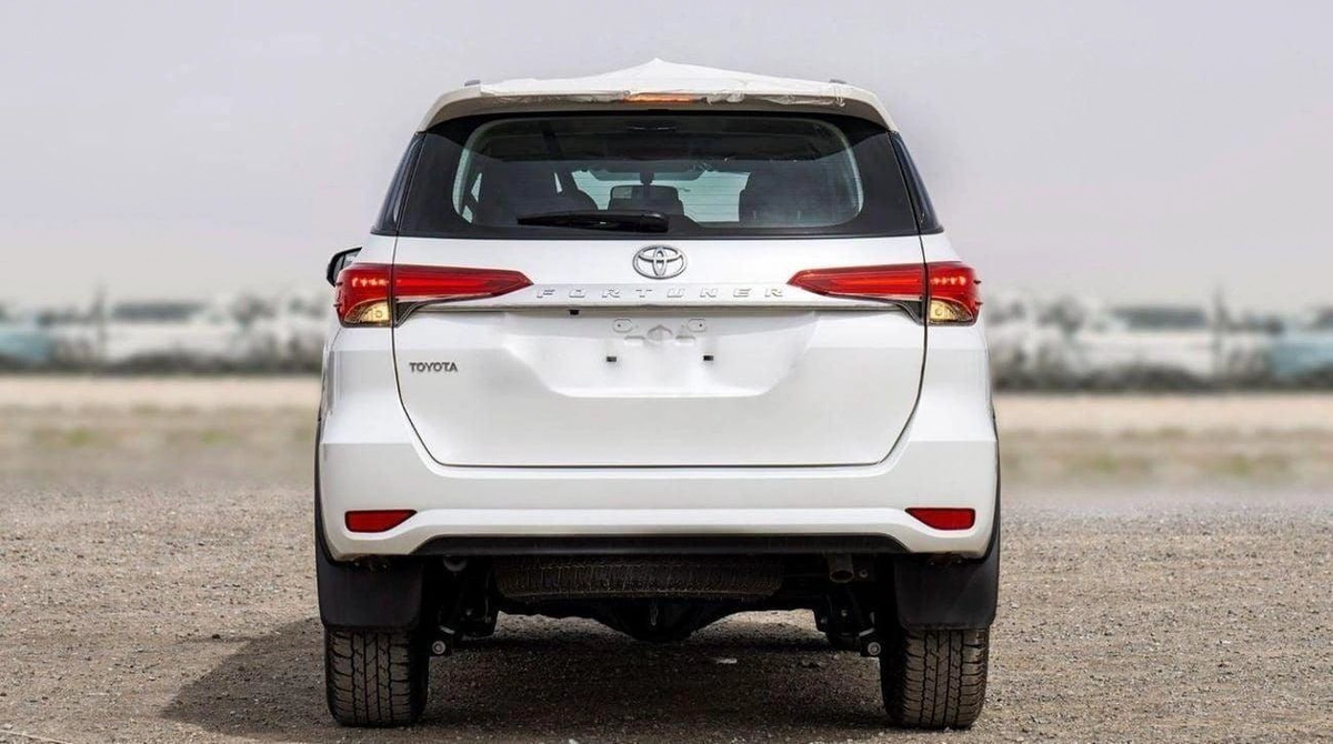 Toyota Fortuner Toyota Fortuner 2.4L Diesel 2025-6-0