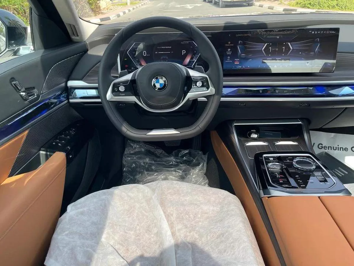 BMW 740i LUXURY PURE EXCELLENCE-5-5