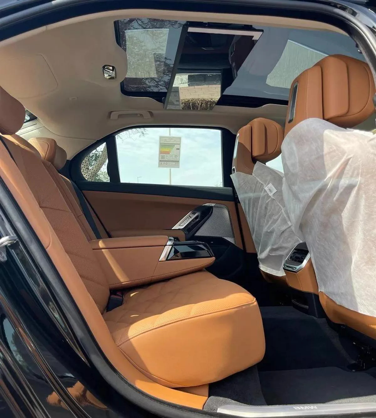 BMW 740i LUXURY PURE EXCELLENCE-2-2