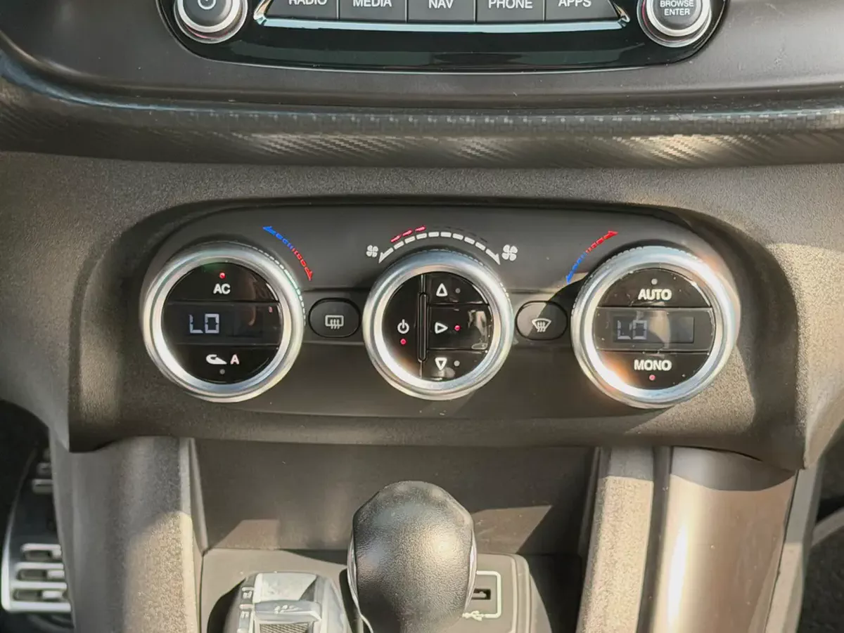 2021 Alfa Romeo Giulietta Veloce | GCC Specs | Pristine Condition-9-9