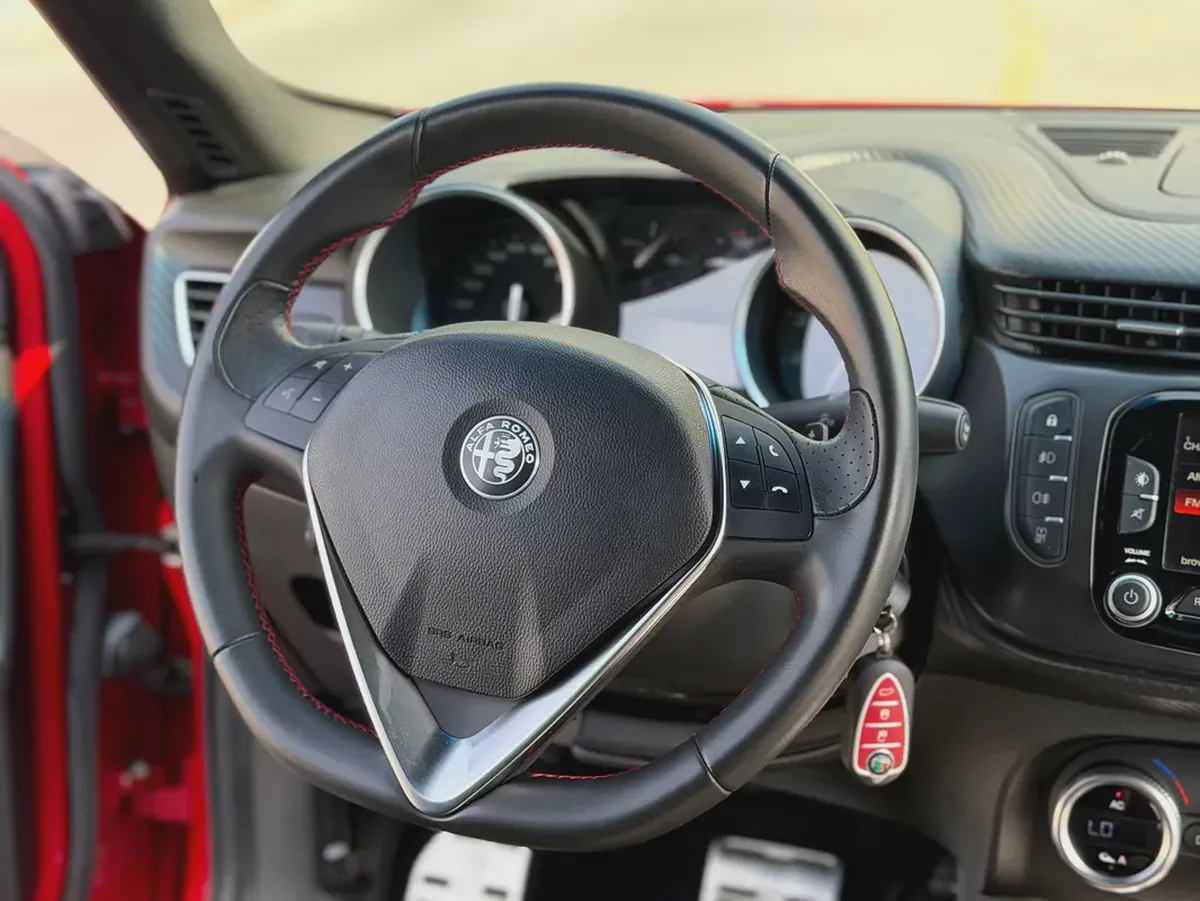 2021 Alfa Romeo Giulietta Veloce | GCC Specs | Pristine Condition-5-5
