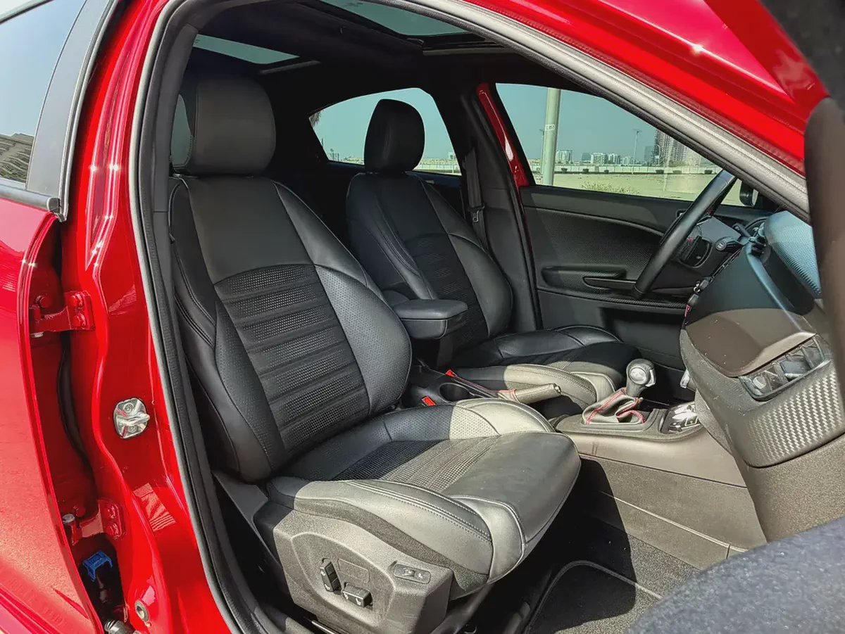 2021 Alfa Romeo Giulietta Veloce | GCC Specs | Pristine Condition-6-6