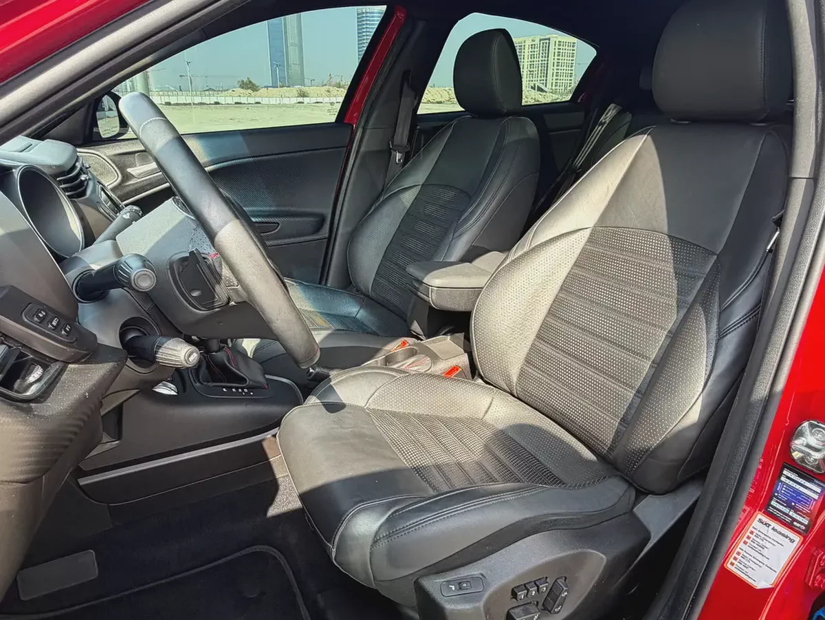 2021 Alfa Romeo Giulietta Veloce | GCC Specs | Pristine Condition-7-7