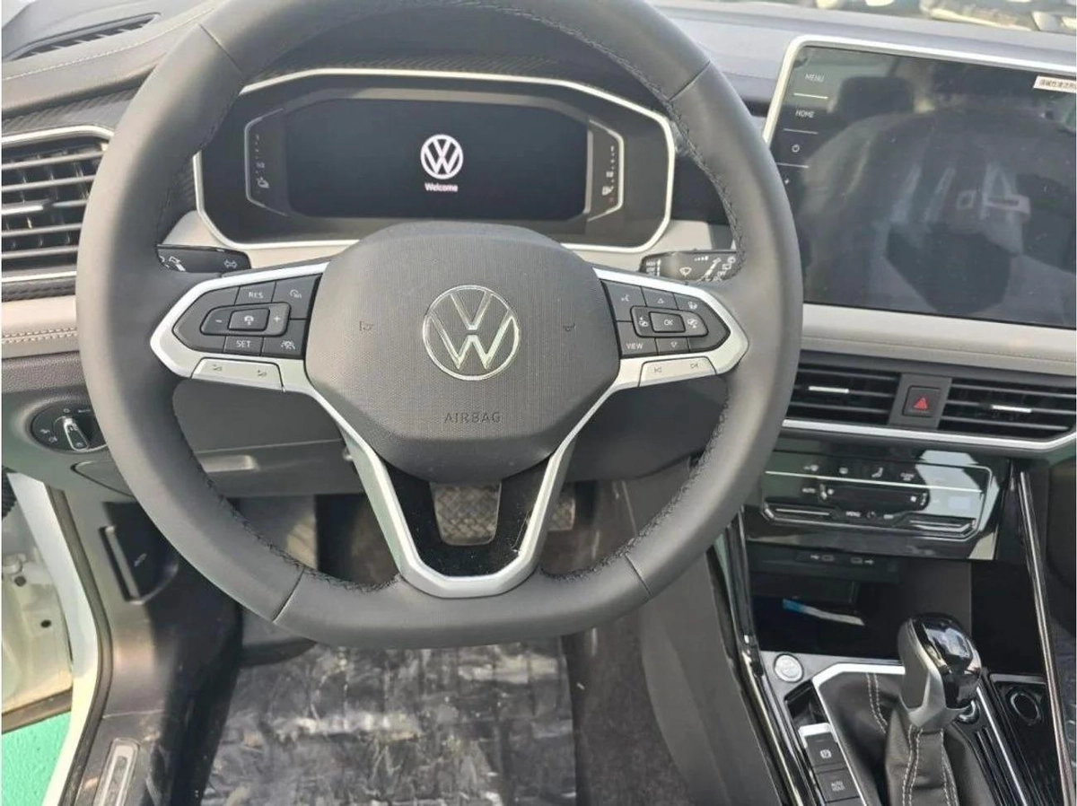 Volkswagen Tayron 1.4L HYBRID GTE FULL OPTIONS 2024-2-2