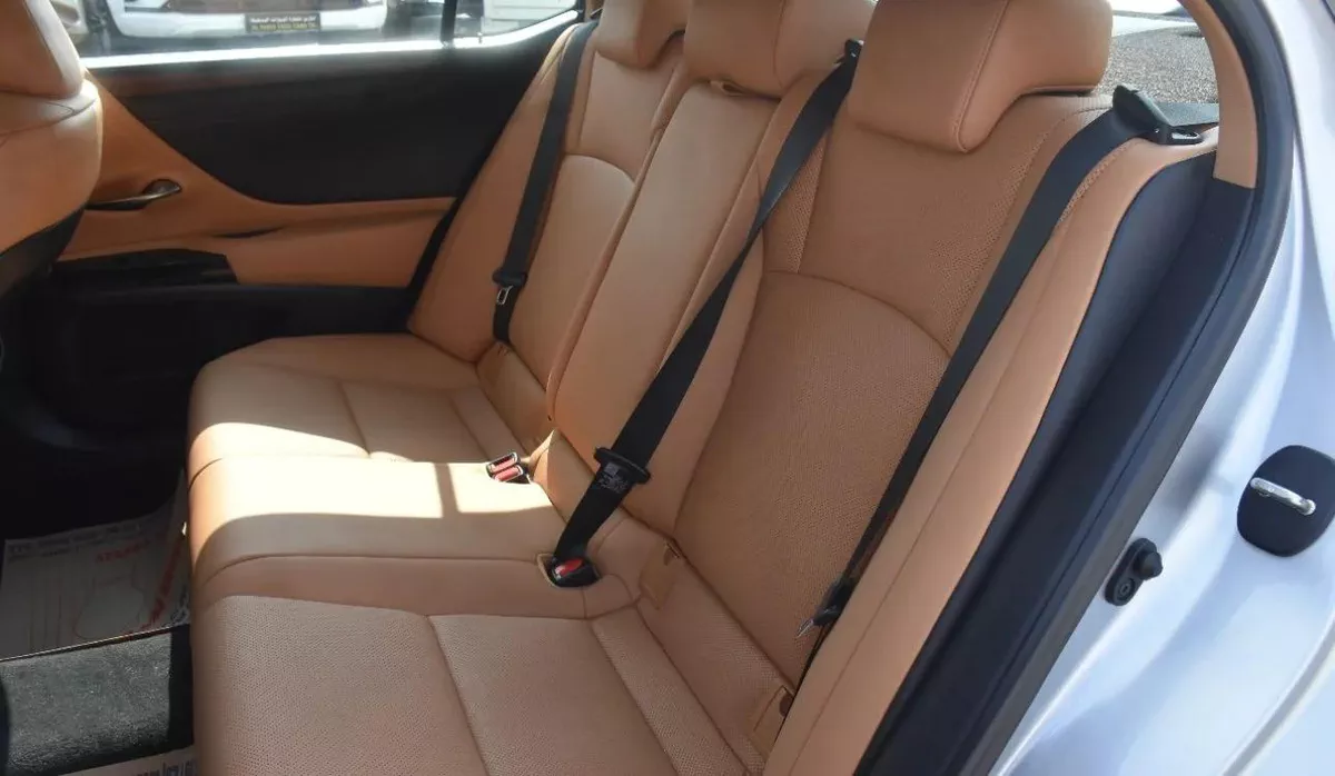 LEXUS ES350 PREMIUM 2023-4-4