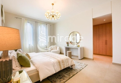 Stunning 4BR+M Almeira | Perfect Location-4