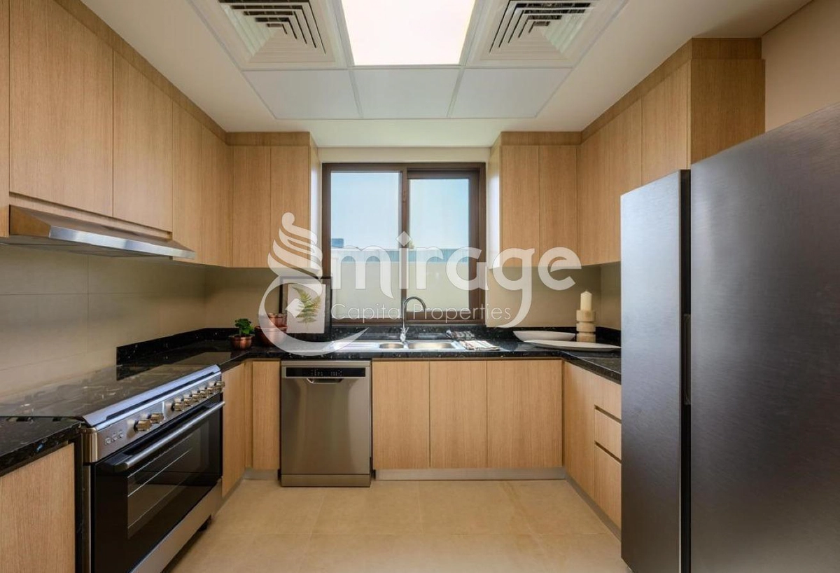 Stunning 4BR+M Almeira | Perfect Location