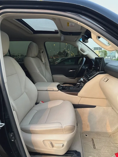 2023 Toyota Land Cruiser GXR GCC Specs تويوتا لاند كروزر 2023 خليجي GXR V6 رقم واحد لادار-10