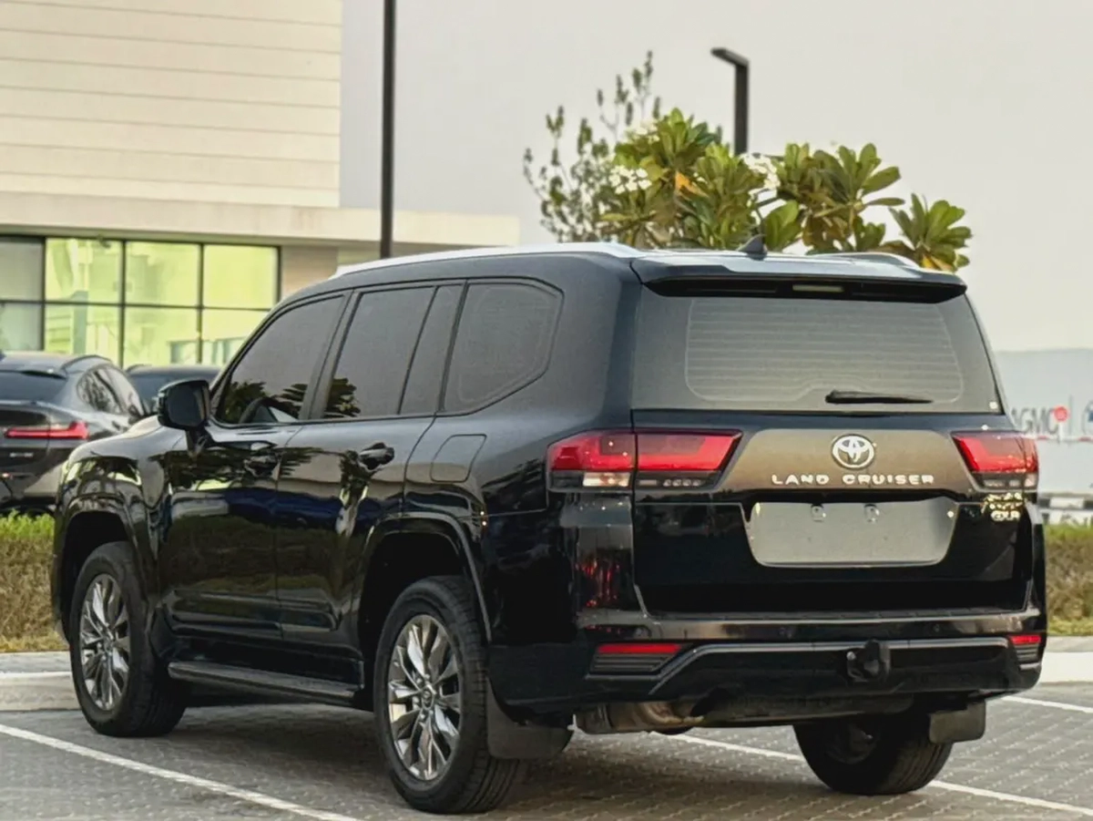 2023 Toyota Land Cruiser GXR GCC Specs تويوتا لاند كروزر 2023 خليجي GXR V6 رقم واحد لادار-4-4