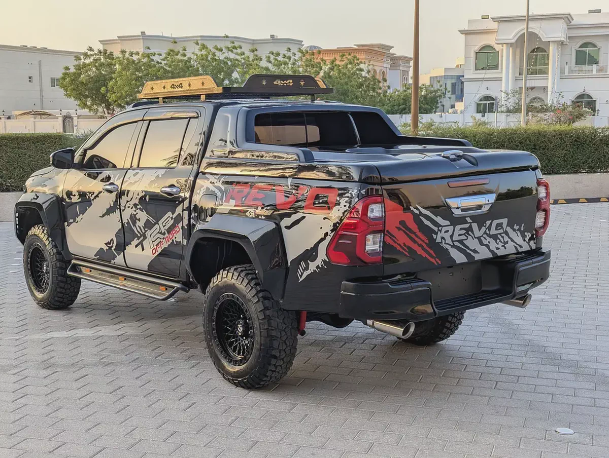 Toyota Hilux GR Sport 2020 Facelifted 2026 V4 2.7L GCC Specs In Excellent Condition-12-12