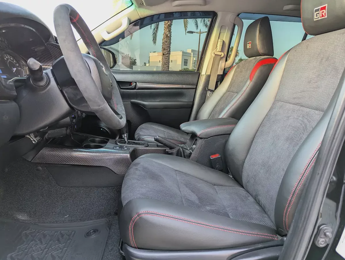 Toyota Hilux GR Sport 2020 Facelifted 2026 V4 2.7L GCC Specs In Excellent Condition-7-7