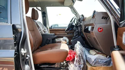 Toyota Land Cruiser Pick Up LC79 4.0 PETROL AT 2026 FULL-9
