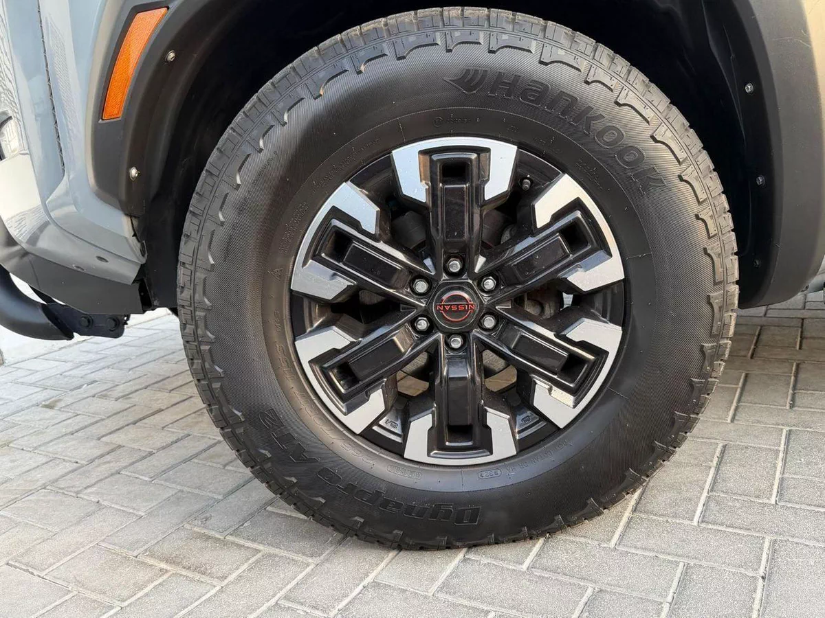 Nissan Frontier PRO 4X Frontier 3.8L v6 Petrol with Sunroof Full Option-20-0