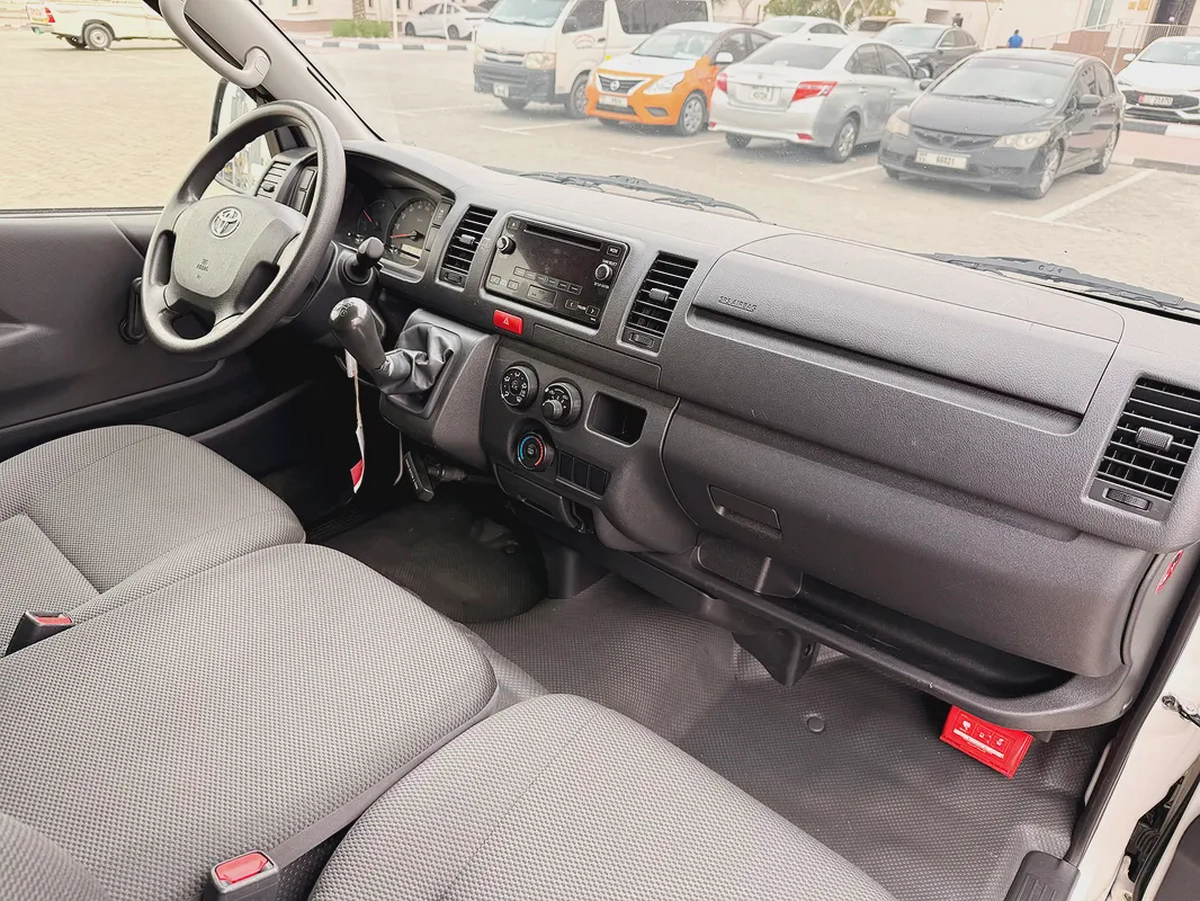 Toyota Hiace GL 2.7L 3 Seater Manual 2023 Model GCC Specs With Service History In Perfect Condition