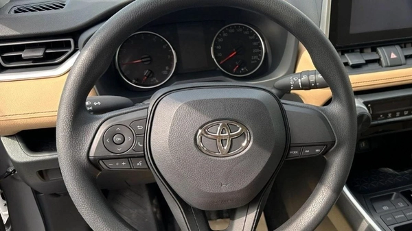 Toyota RAV4 2.0L 2WD AT LE