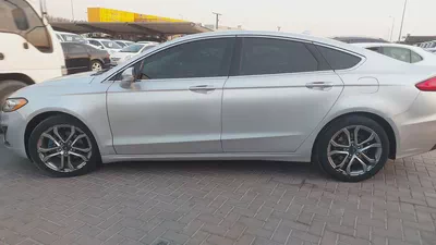 Ford Fusion SEL 2019 - American Specs - Excellent Condition-11