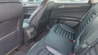 Ford Fusion SEL 2019 - American Specs - Excellent Condition-17
