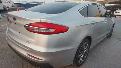 Ford Fusion SEL 2019 - American Specs - Excellent Condition-5