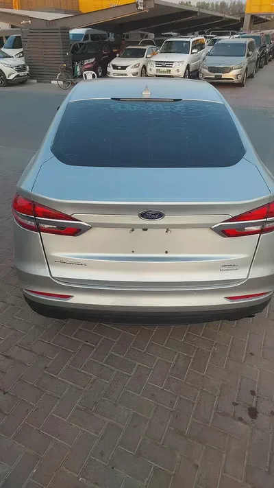 Ford Fusion SEL 2019 - American Specs - Excellent Condition-6