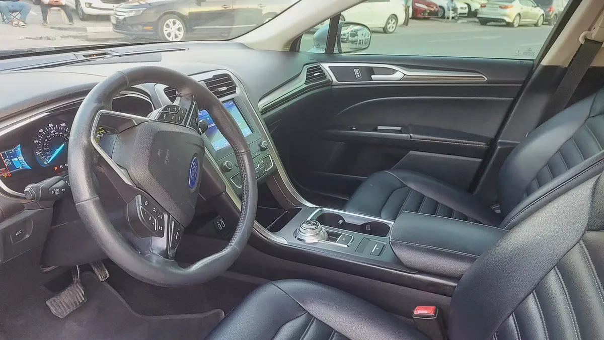 Ford Fusion SEL 2019 - American Specs - Excellent Condition-16-16