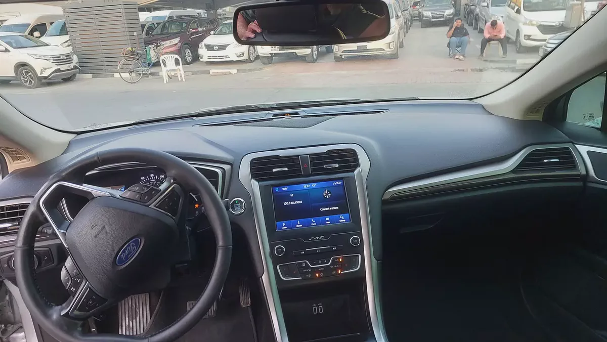 Ford Fusion SEL 2019 - American Specs - Excellent Condition-18-18