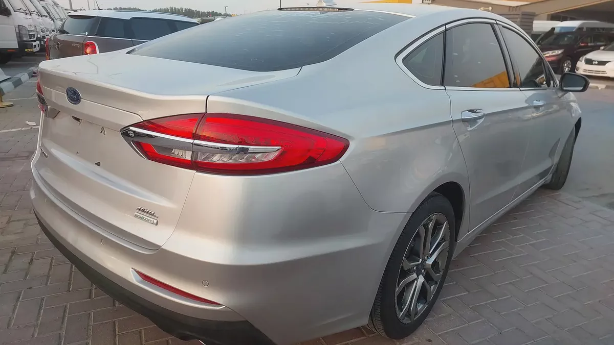 Ford Fusion SEL 2019 - American Specs - Excellent Condition-5-5