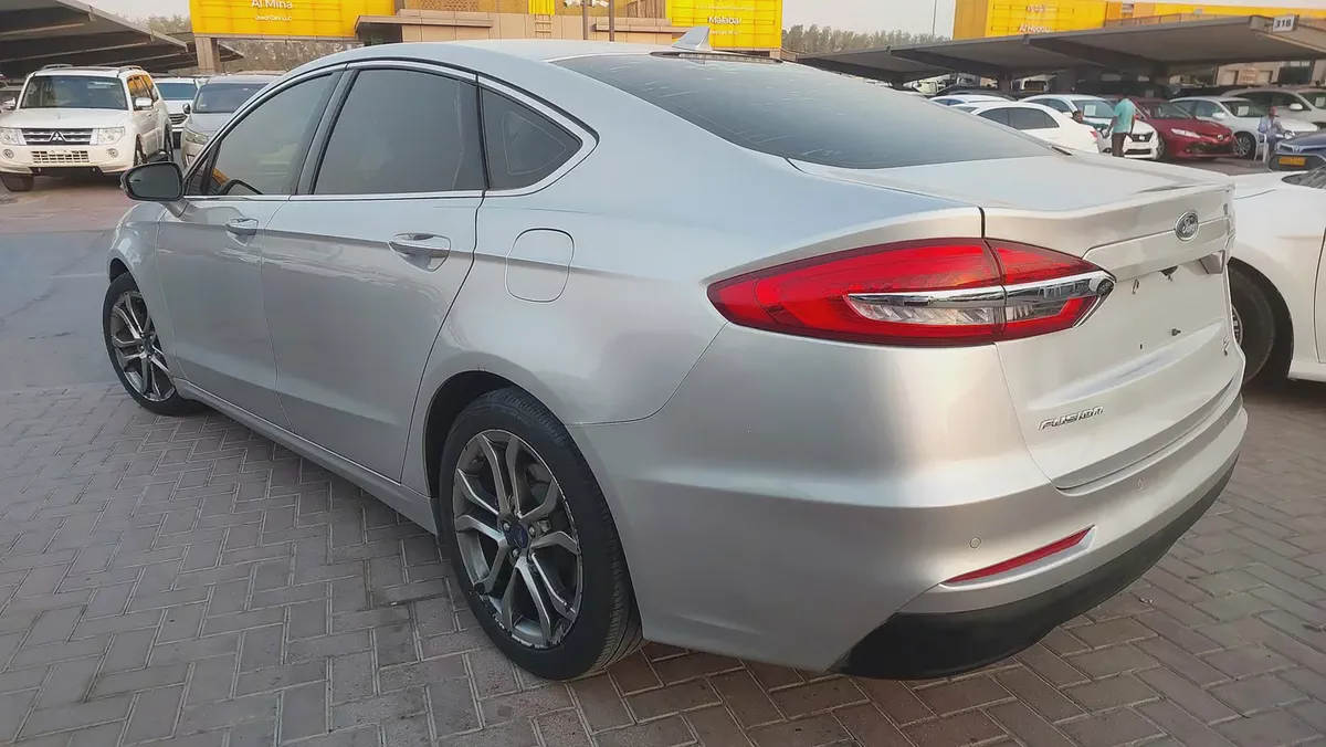Ford Fusion SEL 2019 - American Specs - Excellent Condition-8-8
