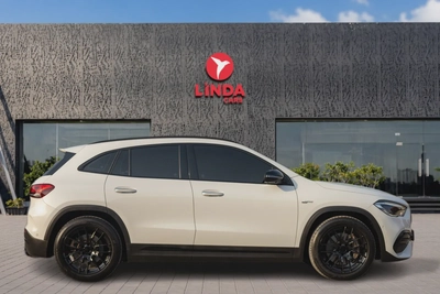 Mercedes-Benz GLA 35 AMG 2021-10
