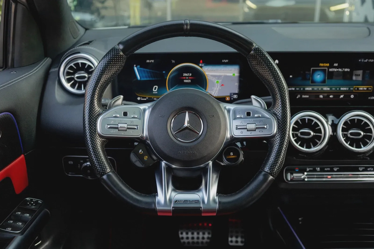 Mercedes-Benz GLA 35 AMG 2021-8-8